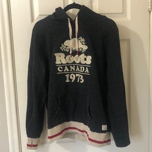 Roots boyfriend fit women’s hoodie size large